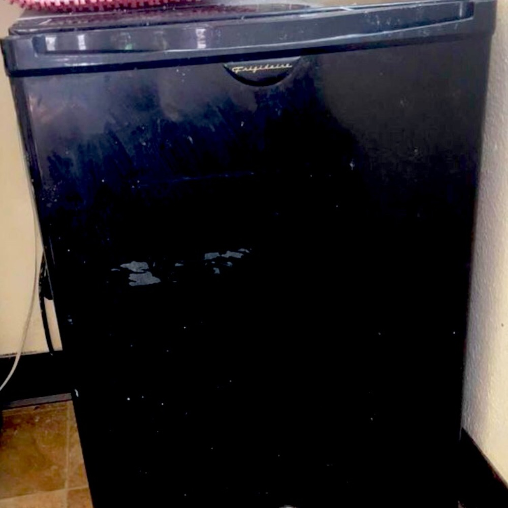 FRIDGIDAIR 3’4 foot BRAND NEW